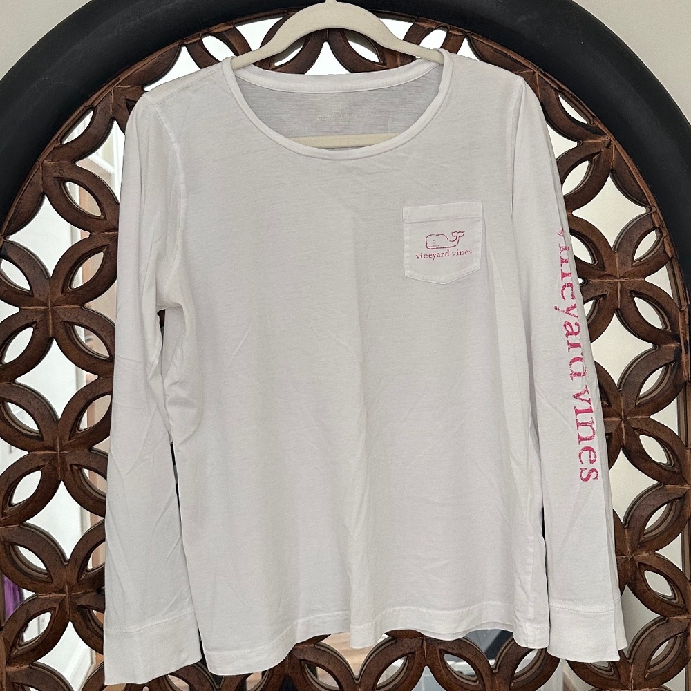 Vineyard Vines Vintage Whale Pocket Tee